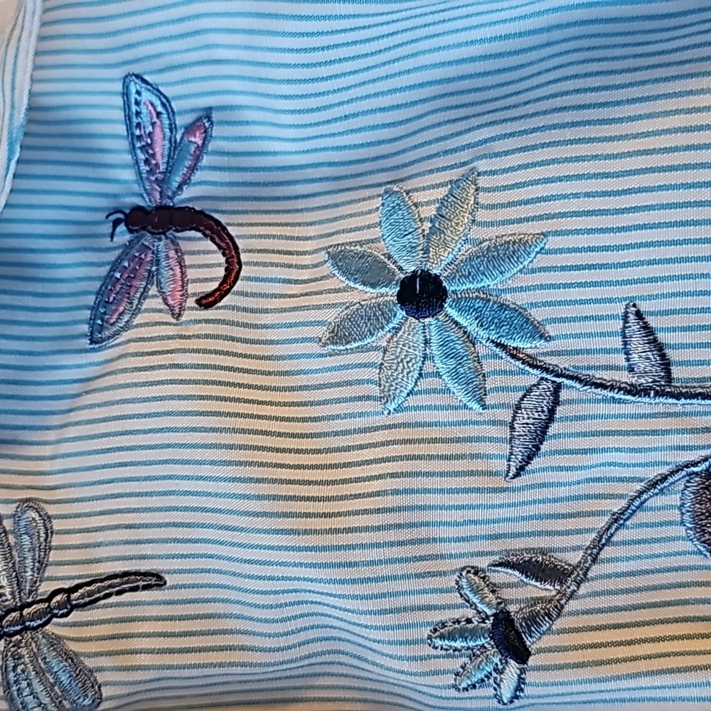 Adrian Dilafield 2 piece button down blouse with undershirt embroidered floral - Picture 5 of 12